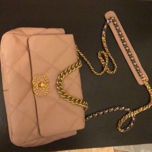 19 quilted crossbody bag
